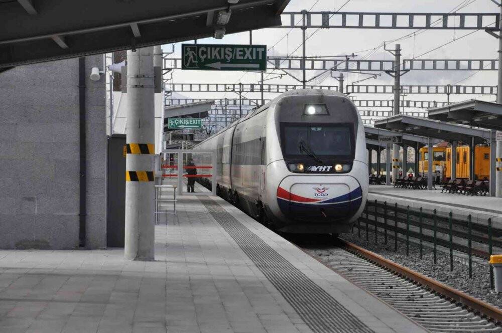 Karaman’da Yüksek Hızlı Trene yoğun ilgi