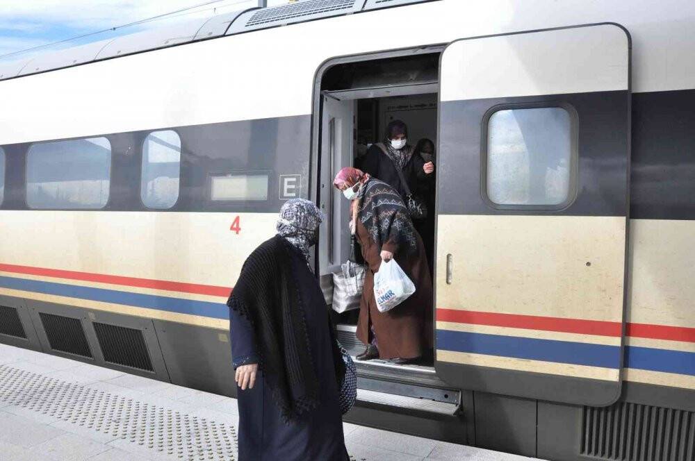Karaman’da Yüksek Hızlı Trene yoğun ilgi