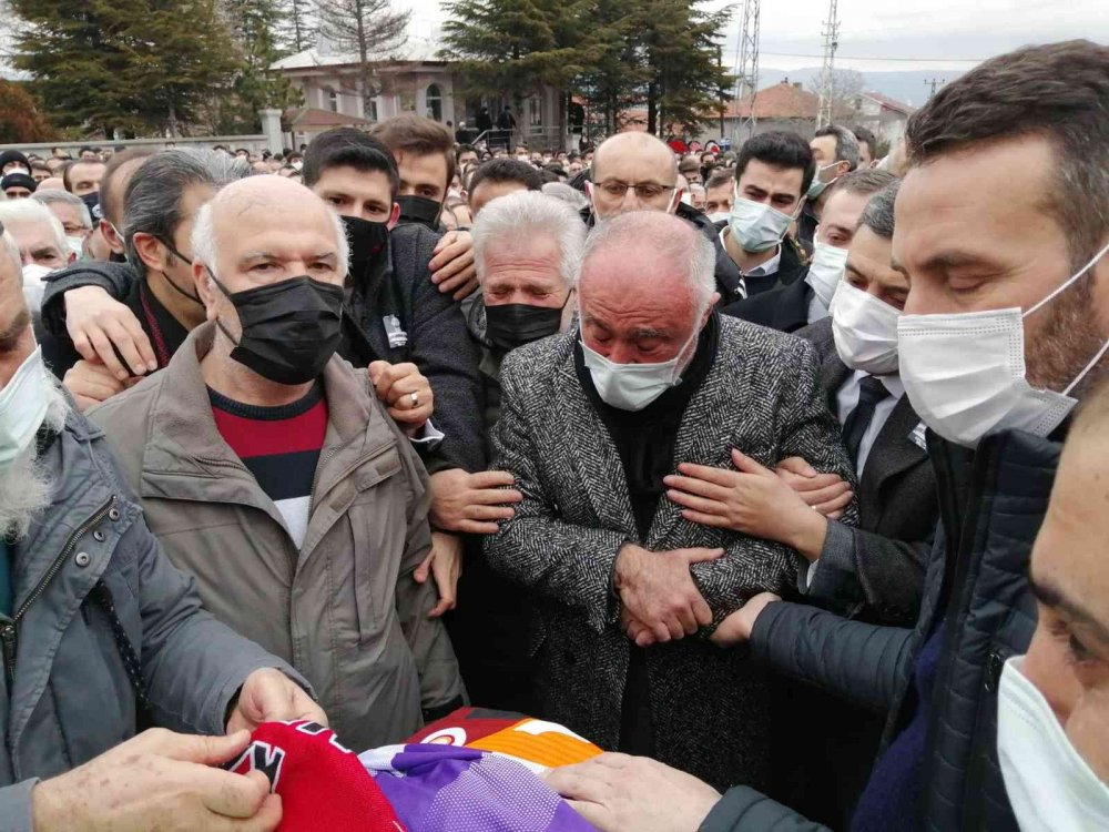 Konyasporlu Ahmet Çalık son yolculuğuna uğurlandı