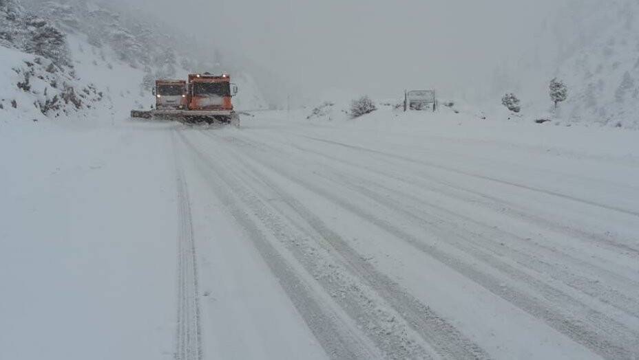 Antalya -Konya karayolunda kar kalınlığı 1 metreyi geçti