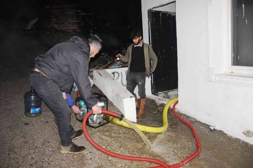 Bodrum’da selin izleri silinmeye çalışılıyor