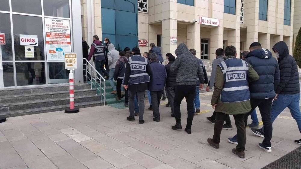 Konya’da arama kararı olan 65 kişi yakalandı