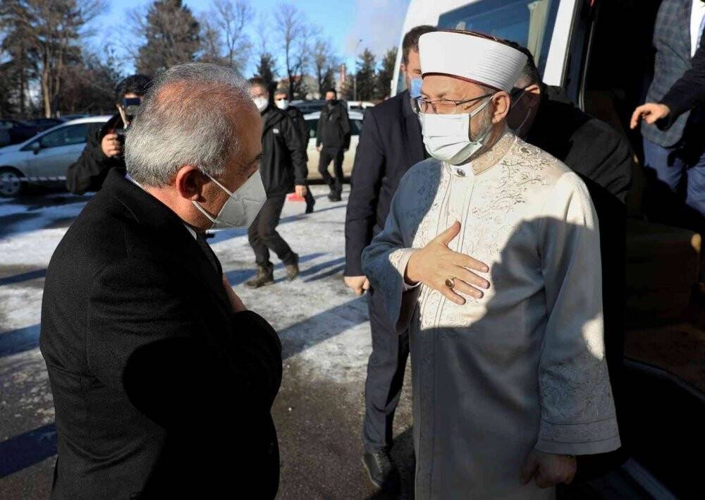 Diyanet İşleri Başkanı Prof. Dr. Ali Erbaş gençlerle buluştu