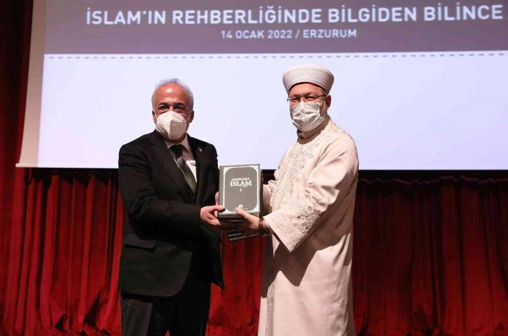 Diyanet İşleri Başkanı Prof. Dr. Ali Erbaş gençlerle buluştu