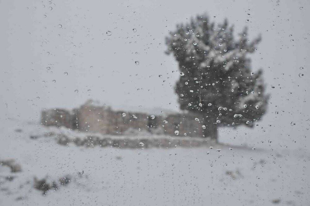 Mersinli çiftçilerin "kar" sevinci