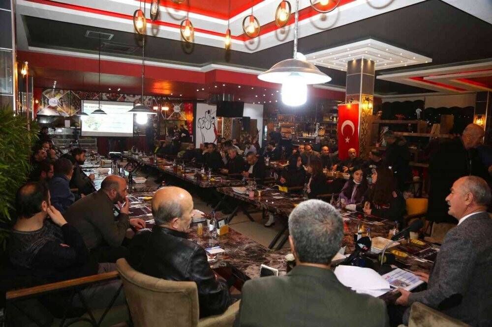 Tuşba Belediyesi’nden gazetecilere anlamlı gece