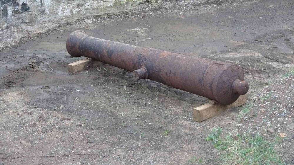 900 yıllık tarihi kalede kafatası olmayan iskelet bulundu