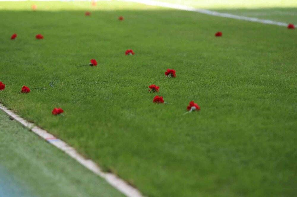 Adana Demirspor taraftarları Ahmet Çalık’ı unutmadı