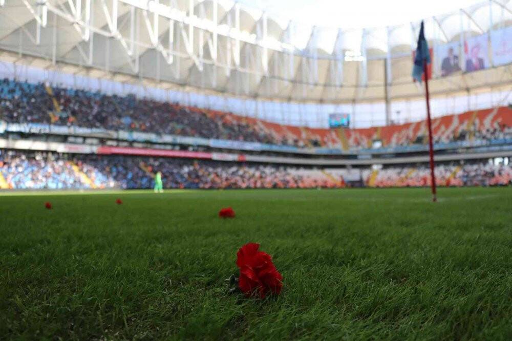 Adana Demirspor taraftarları Ahmet Çalık’ı unutmadı