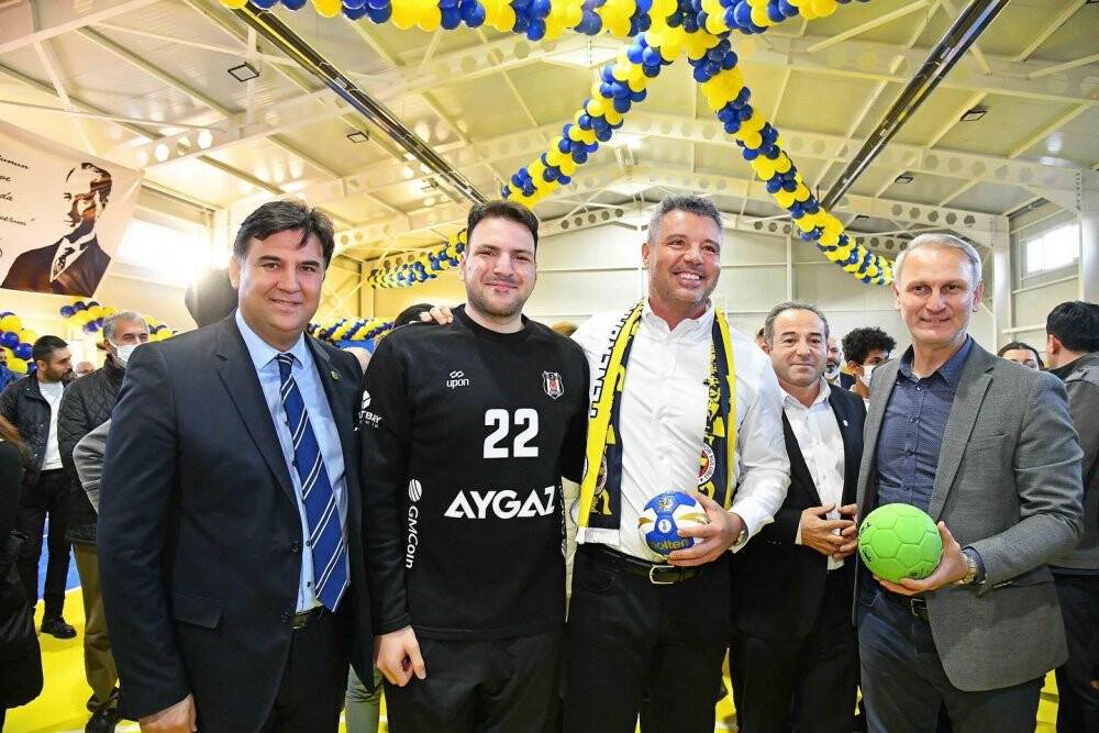 Fethiye’de yapımı tamamlanan Atatürk Spor Salonu hizmete açıldı