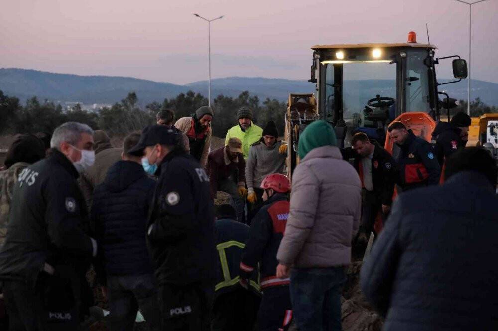 Manisa’da göçük altında kalan işçinin cesedine ulaşıldı