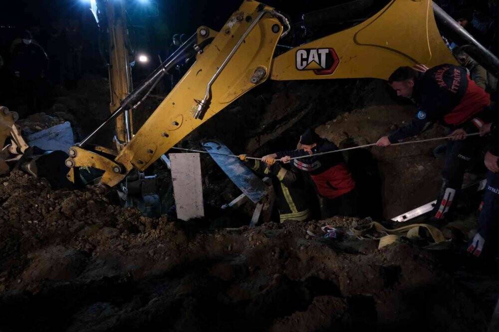 Manisa’da göçük altında kalan işçinin cesedine ulaşıldı