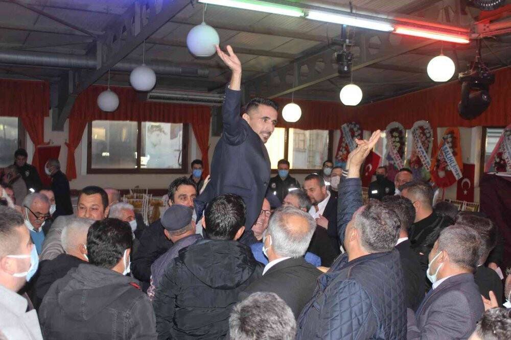 Salihli Şoförlerde yeni başkan Samet Balgönül oldu