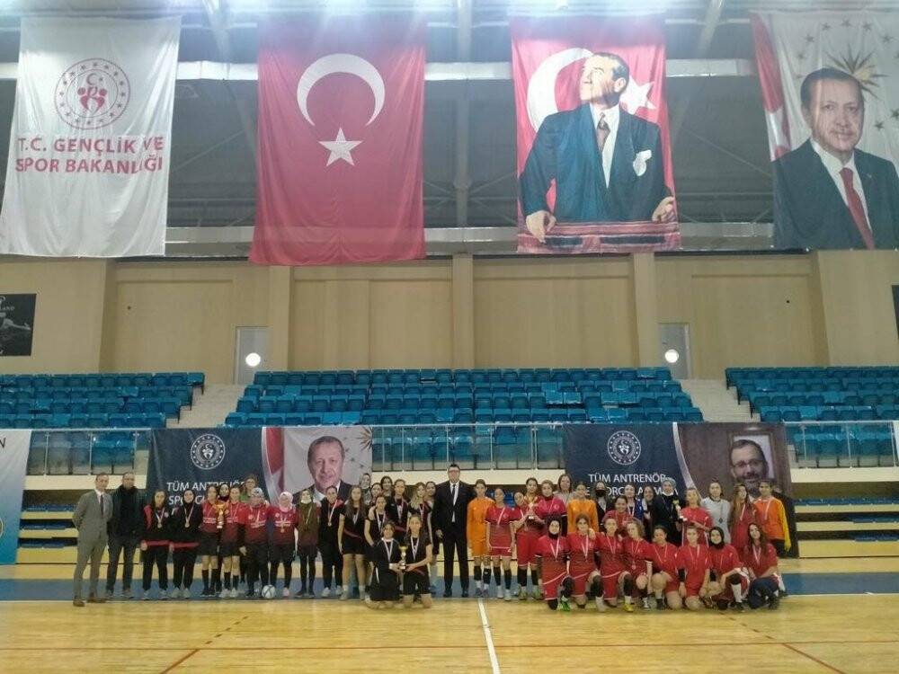 Yenipazarlı kızlar tarih yazdı