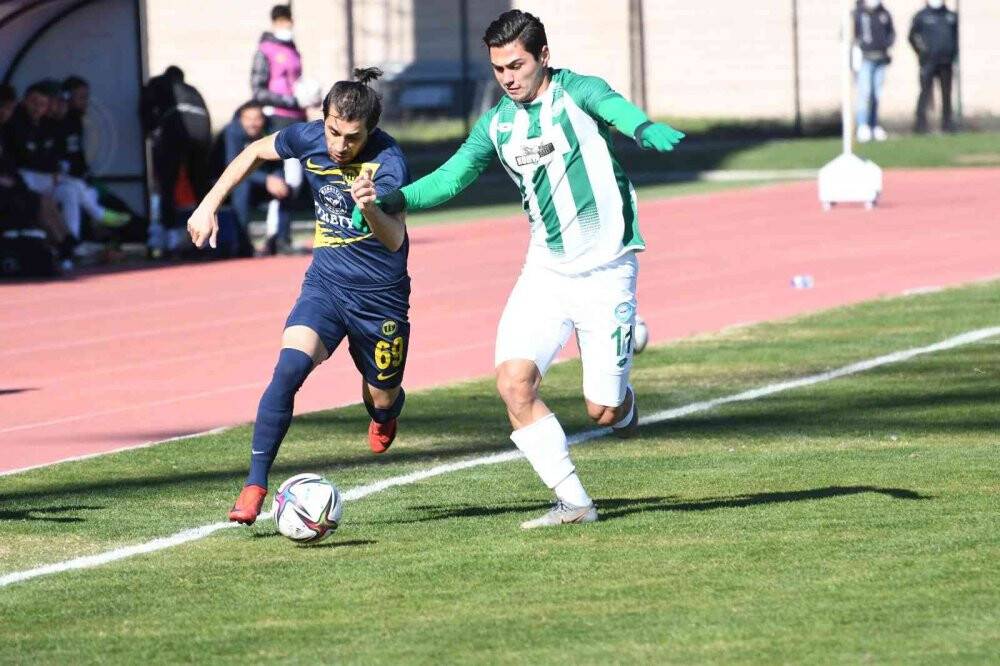 1922 Konyaspor 2. devreye puanla başladı