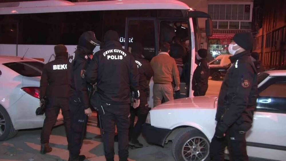 Akıl almaz kumar operasyonda 20’si çocuk 100 kişi suçüstü yakalandı