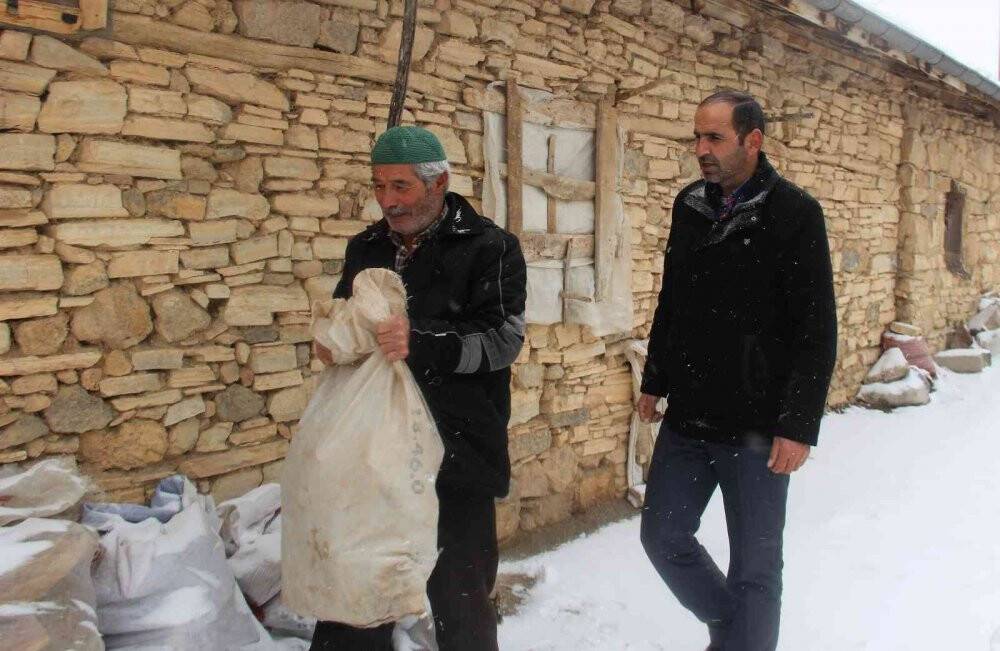 Gurbetteki 25 yılın ardından kopamadığı köyüne muhtar oldu