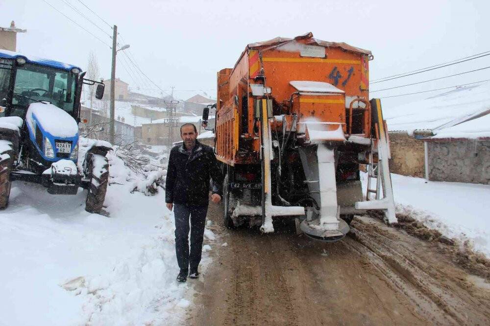 Gurbetteki 25 yılın ardından kopamadığı köyüne muhtar oldu