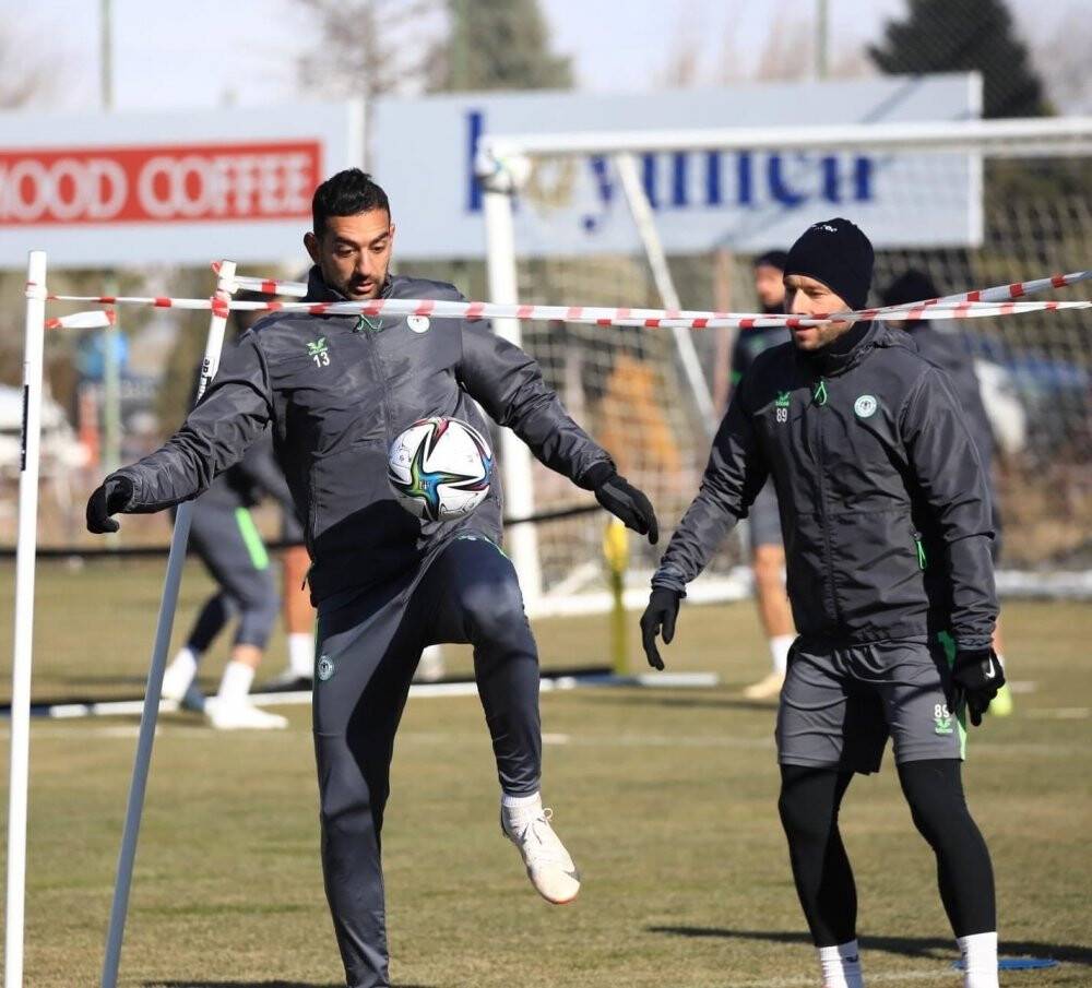 Konyaspor'da Adana Demirspor mesaisi sürüyor