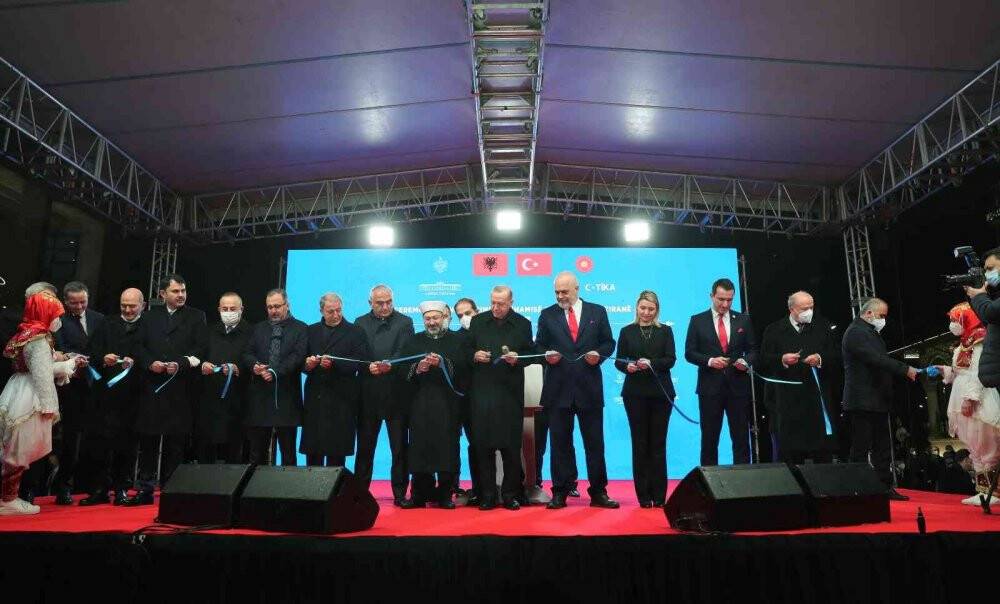 Cumhurbaşkanı Erdoğan, Arnavutluk’taki Ethem Bey Camii’nin açılışını gerçekleştirdi