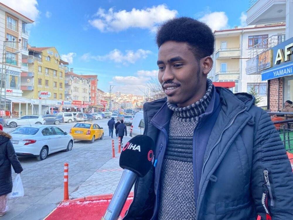 Ankara ayazı Başkentin Afrikalılarını vurdu