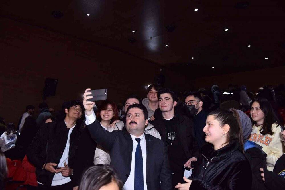 Başkan Avcı gençlerle sohbette buluştu