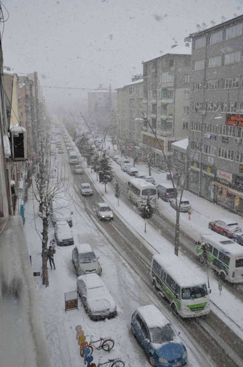 Konya’nın 25 ilçesinde okullara kar tatili