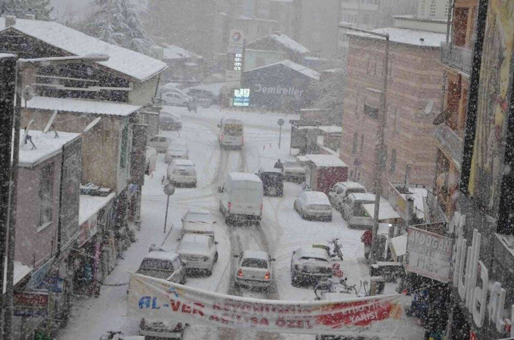Konya’nın 25 ilçesinde okullara kar tatili