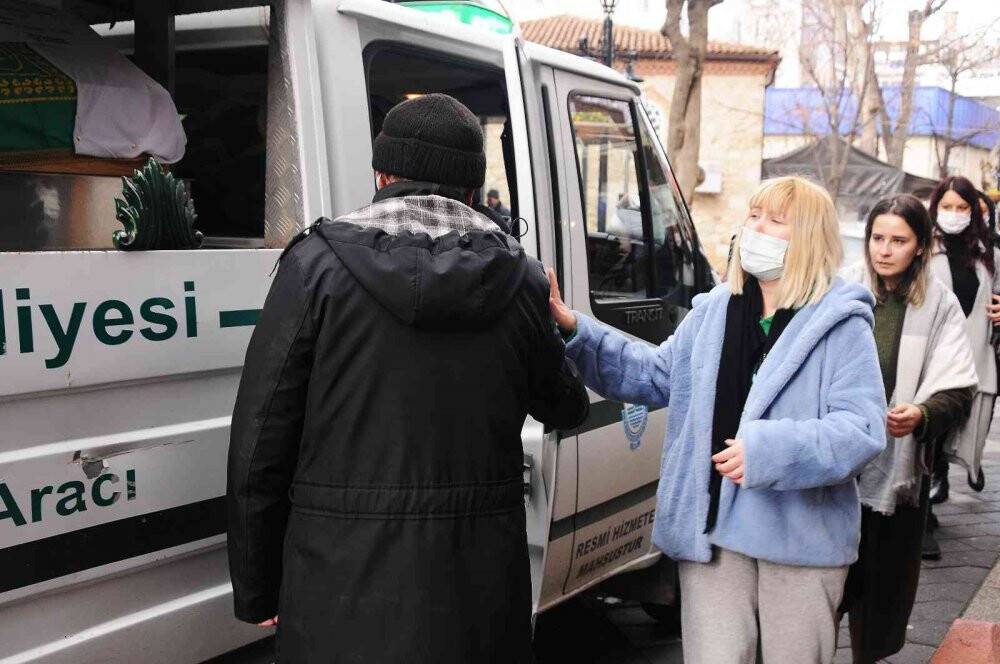 Koronaya yakalanan lise öğrencisi son yolculuğuna uğurlandı