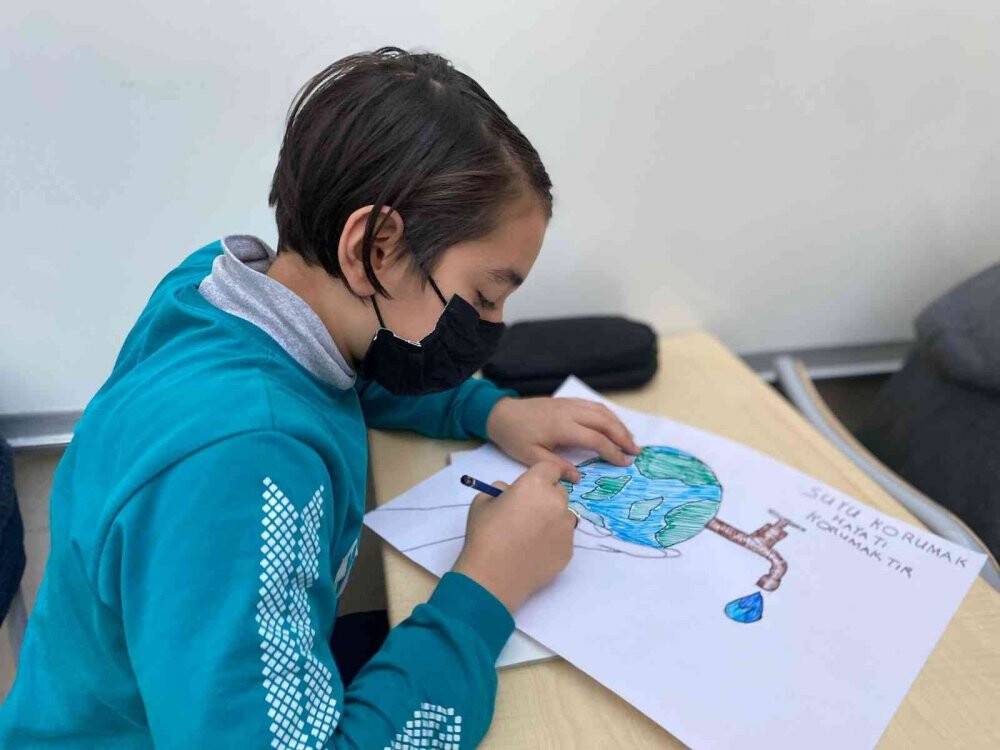 ’Uyanış Gençlik’ enerji tasarrufu haftasını kutladı