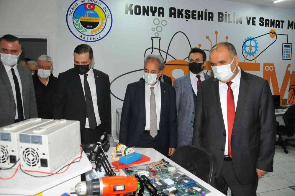 Akşehir BİLSEM’e robotik kodlama atölyesi açıldı