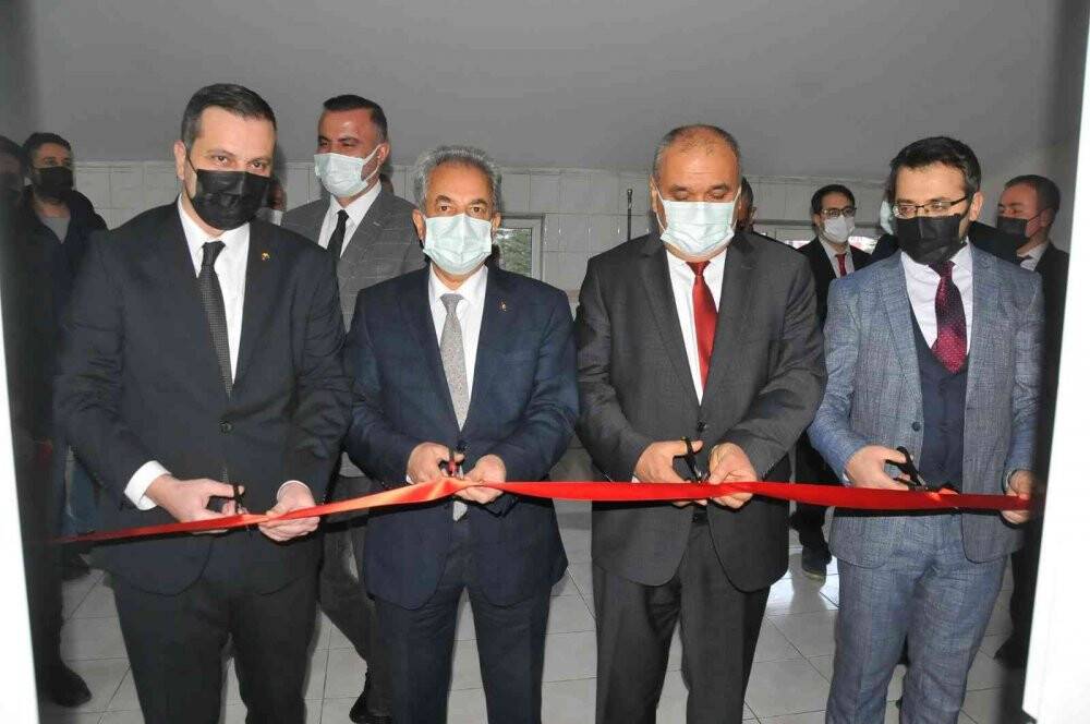 Akşehir BİLSEM’e robotik kodlama atölyesi açıldı