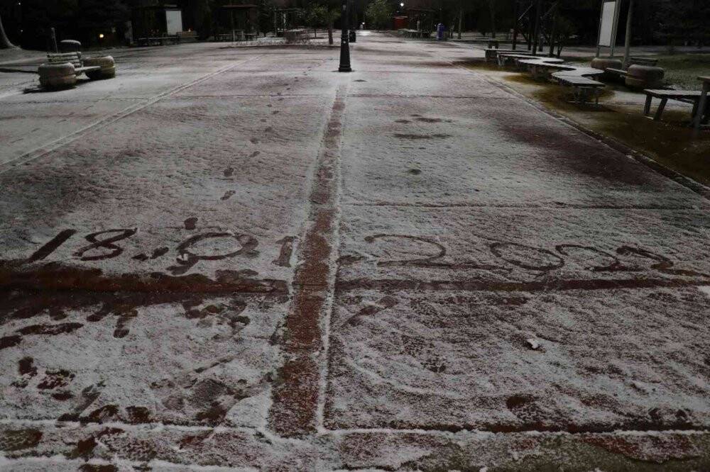 Sakarya’da kar yağışı etkili oluyor