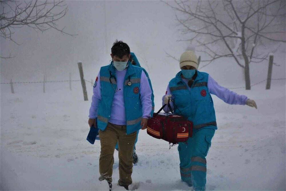 1 metre karda müthiş mücadele