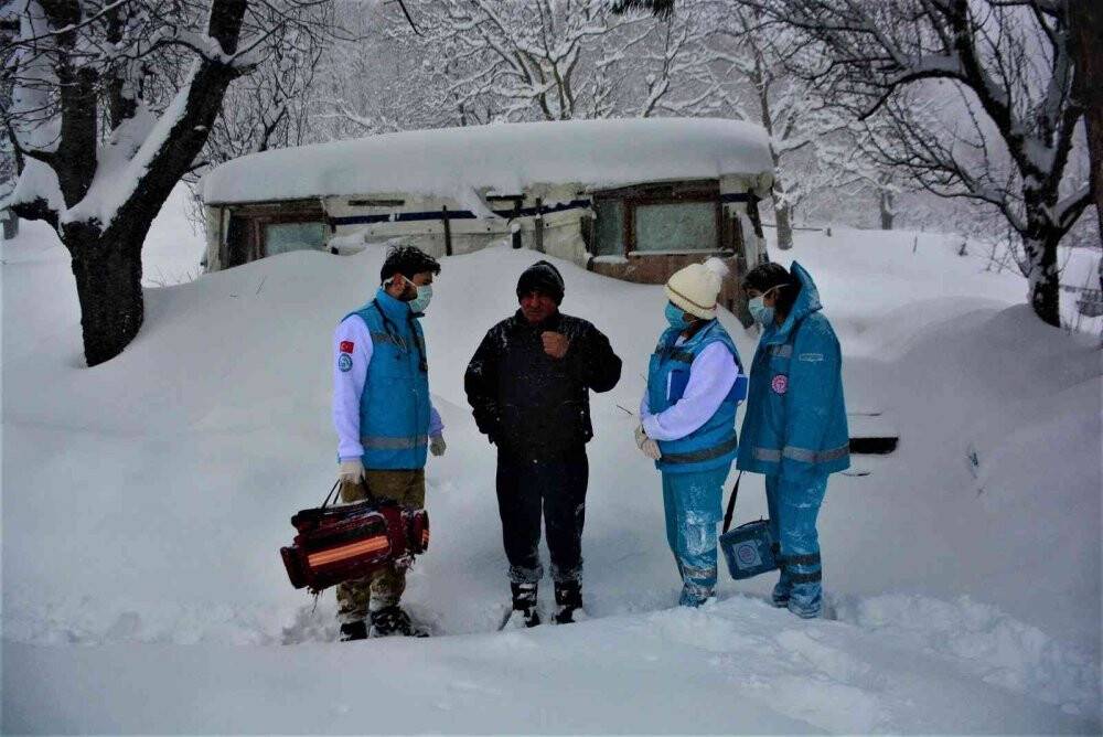 1 metre karda müthiş mücadele