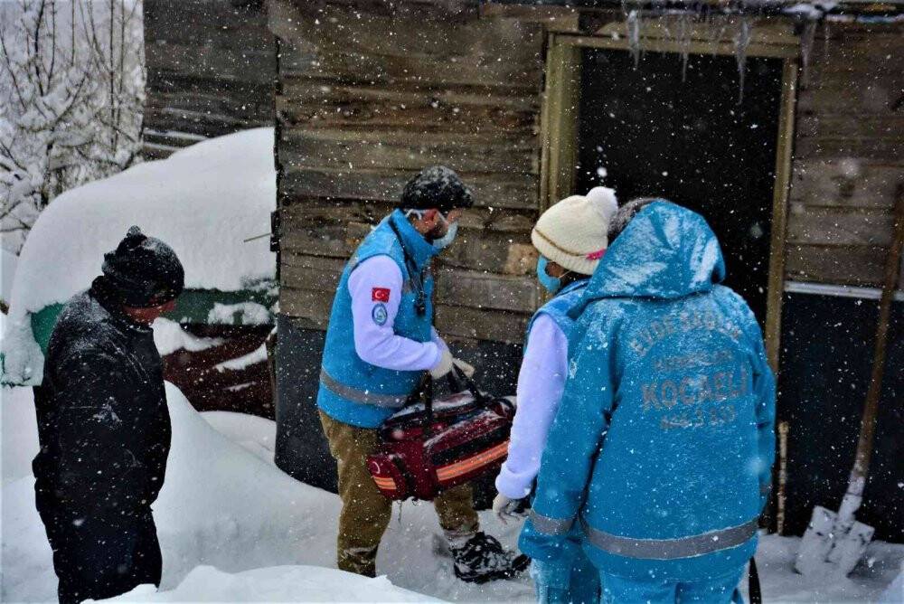 1 metre karda müthiş mücadele