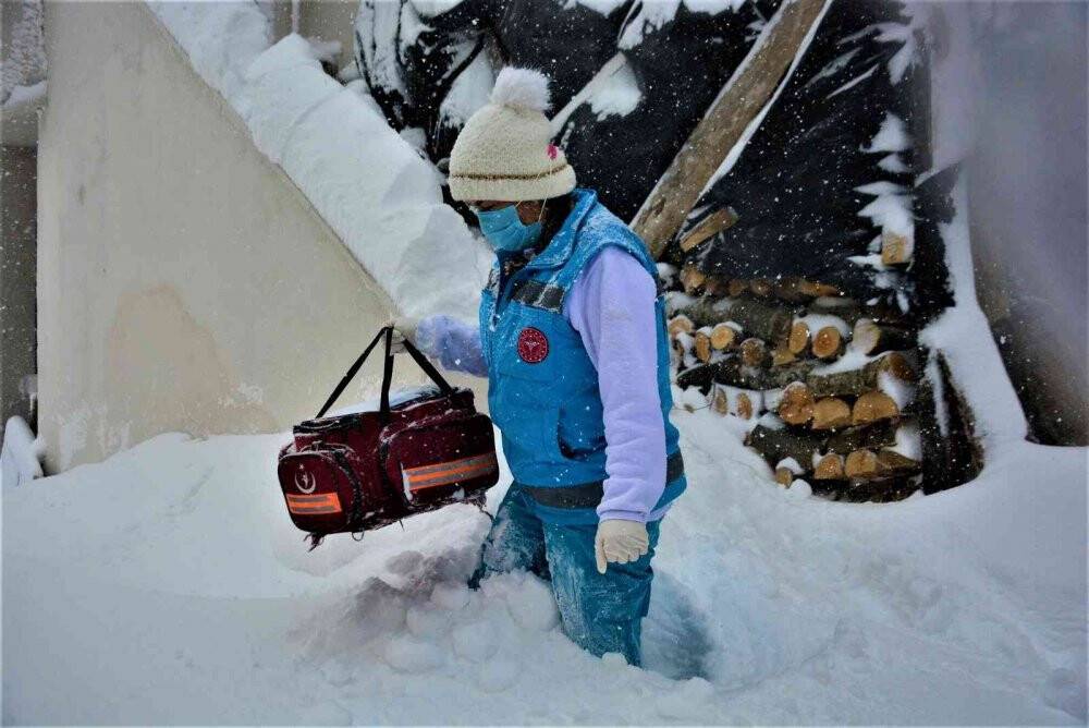 1 metre karda müthiş mücadele