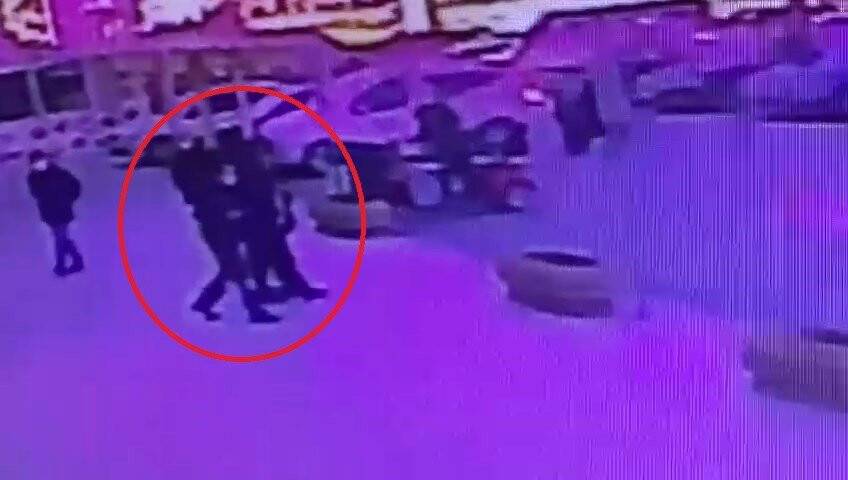 Yalova’da hasta ve yakının doktora saldırı anı kamerada