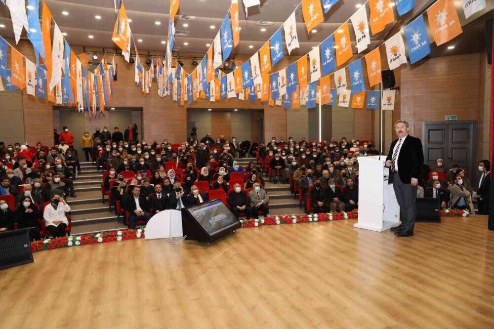 AK Parti’den Melikgazi’nin 2021 yılı hizmetlerine büyük alkış