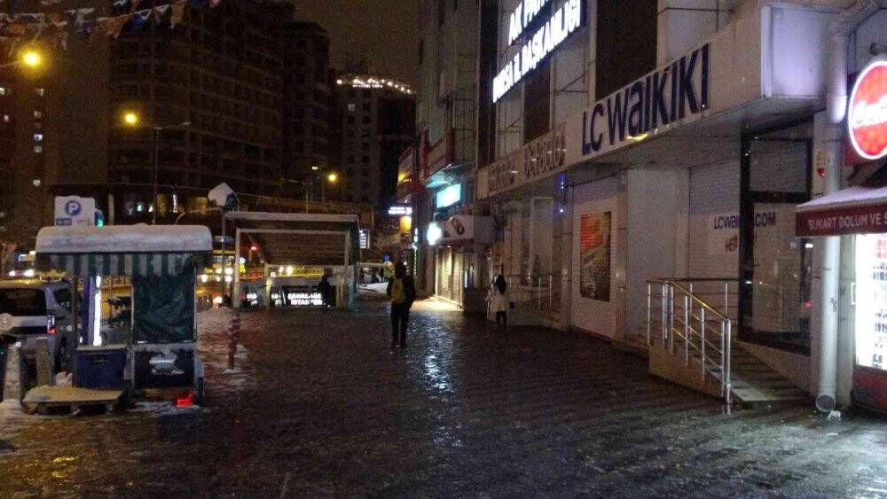 Bursa Valisi Canpolat: ’Birimlerimize intikal eden bir olumsuz durum bulunmamaktadır’
