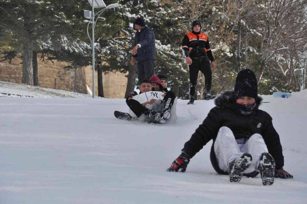 Karaman Kalesi kayak merkezini aratmadı