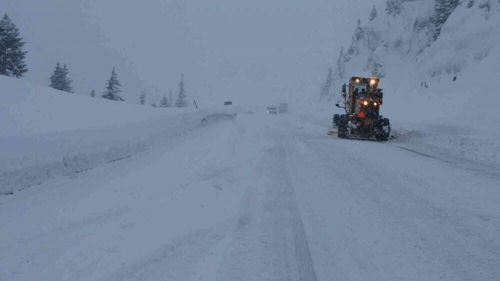 Konya-Antalya karayolunda ulaşım güçlükle sağlanıyor