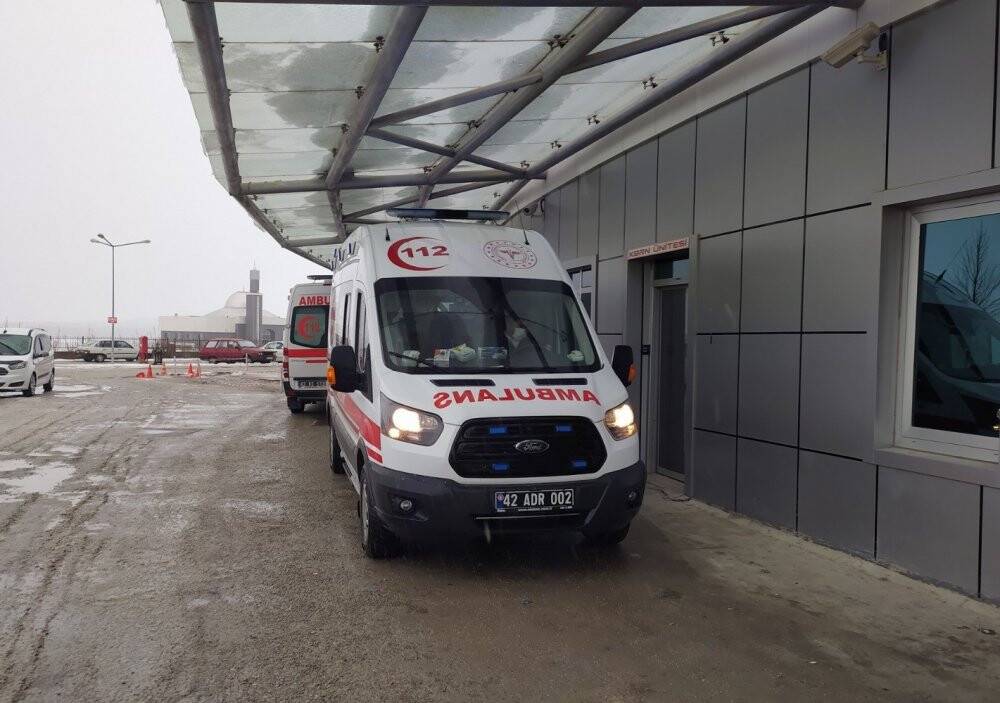 Konya'da bıçaklı kavgada 4 kişi yaralandı