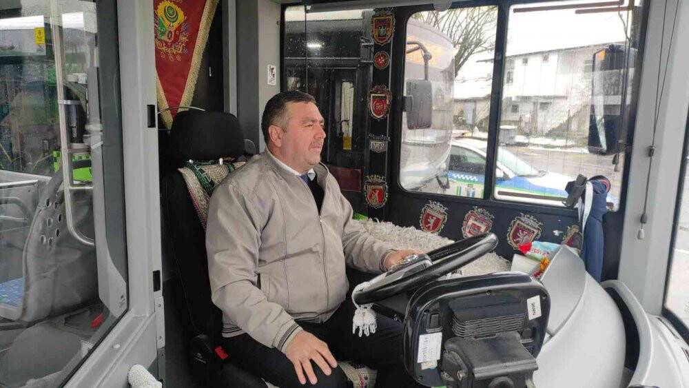 Rahatsızlanan yolcuyu hastaneye yetiştiren şoför o anları anlattı
