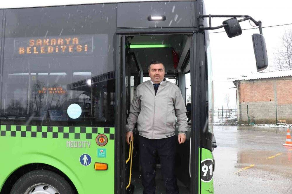 Rahatsızlanan yolcuyu hastaneye yetiştiren şoför o anları anlattı