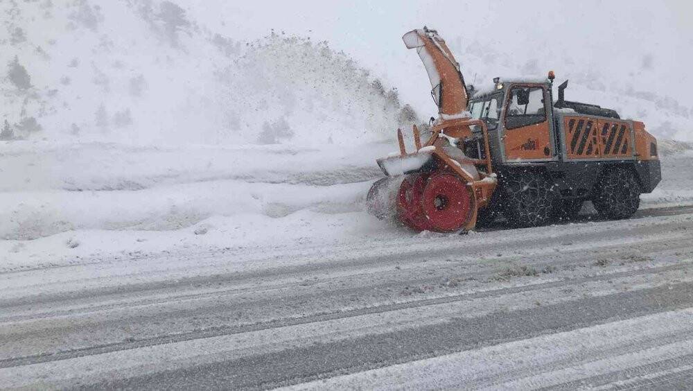 Seydişehir-Antalya kara yolu trafiğe kapatıldı