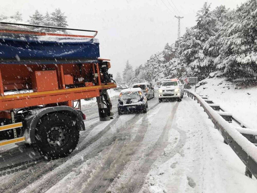 Seydişehir-Antalya kara yolu trafiğe kapatıldı