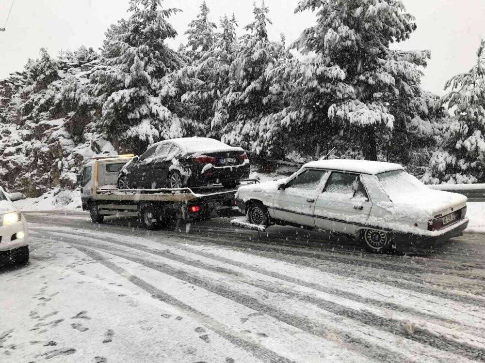 Seydişehir-Antalya kara yolu trafiğe kapatıldı