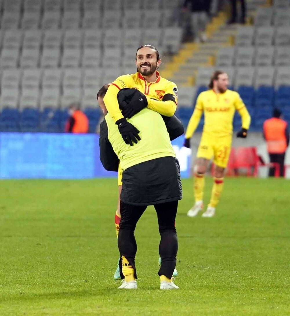 Spor Toto Süper Lig: Medipol Başakşehir: 1 - Göztepe: 2 (Maç sonucu)