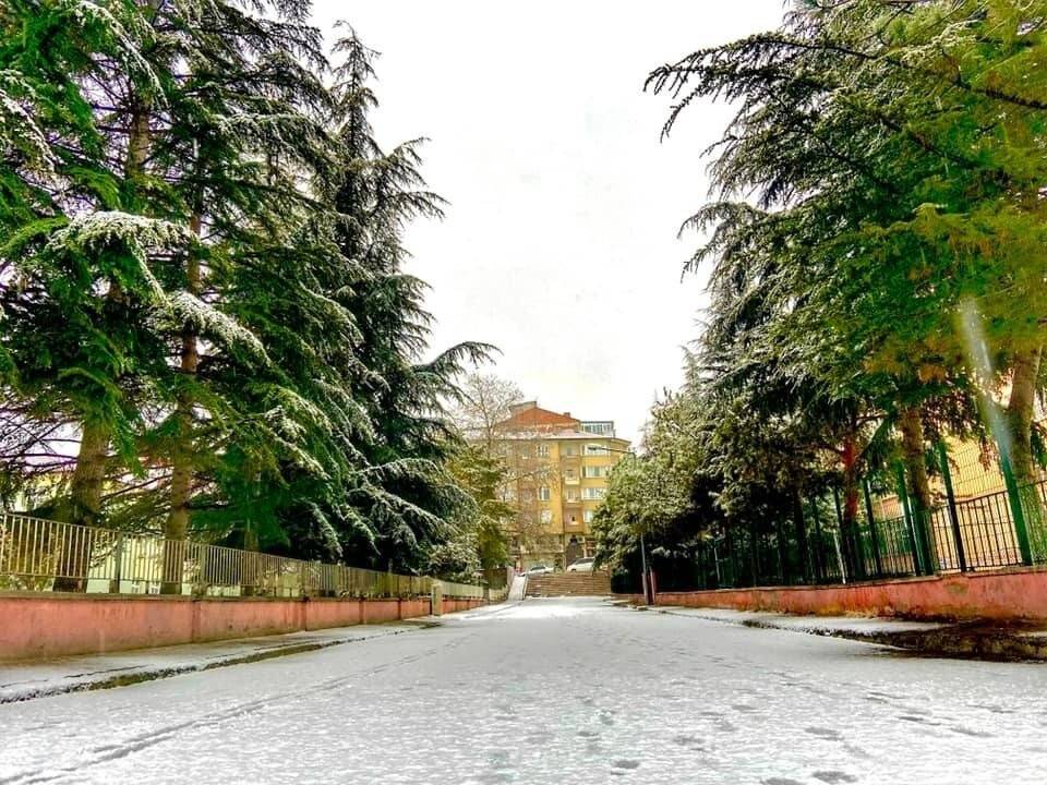 Sungurlu’da kar yağışı sonrası kartpostallık görüntüler